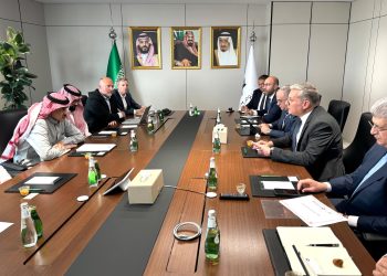 وزير البترول يبحث زيادة فرص الشركات المصرية في أعمال مشروع نيوم بالمملكة العربية السعودية