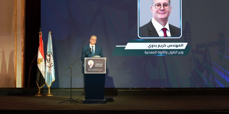 وزير البترول يؤكد نجاح إستراتيجية تأمين الطاقة والتحول الأخضر خلال مؤتمر الأهرام للطاقة