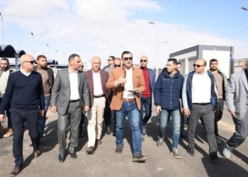 وزير الإسكان يتفقد مشروعي الموقف الإقليمي ومبنى المجمع الشرطي بمدينة حدائق العاصمة
