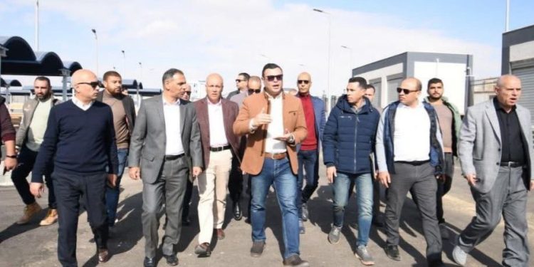 وزير الإسكان يتفقد مشروعي الموقف الإقليمي ومبنى المجمع الشرطي بمدينة حدائق العاصمة