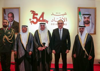 وزير قطاع الأعمال يشارك في حفل سفارة دولة الإمارات بالقاهرة بمناسبة عيد الاتحاد الـ 54.. ويؤكد عمق وقوة العلاقات والروابط التاريخية والأخوية بين البلدين والشعبين الشقيقين
