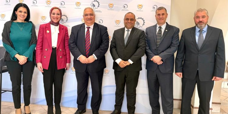  وفد مسئولي وزارة البترول يبحث في نيقوسيا تنفيذ ربط الغاز القبرصي بالتسهيلات المصرية