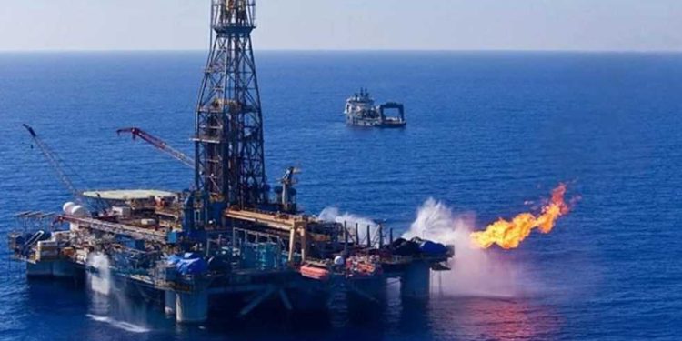 اكتشافات وآبار جديدة تضيف 47 مليون قدم مكعب غاز و 4300 برميل بترول ومتكثفات يوميًا