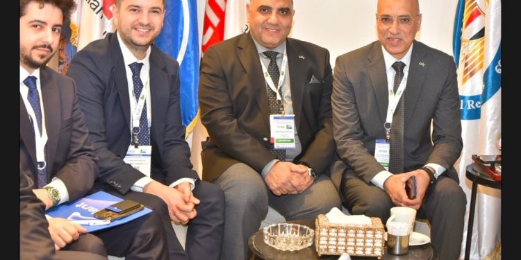 بقيادة الكيميائي أحمد موقع.. “البتروكيماويات المصرية” ترسم خارطة طريق صناعة البلاستيك المستدامة في “إيجي بلاست 2026”