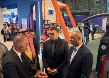 وزير الإسكان يتفقد أجنحة معرض “إيفات السعودية 2026” بالرياض لبحث توطين التكنولوجيا وجذب الاستثمارات العالمية