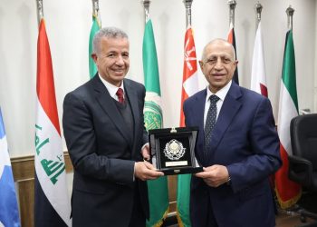 الأكاديمية العربية للعلوم والتكنولوجيا والنقل البحري تكرّم فريق IFANYE