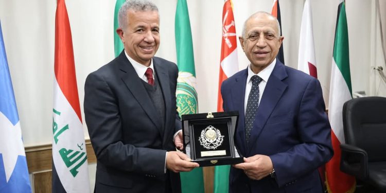 الأكاديمية العربية للعلوم والتكنولوجيا والنقل البحري تكرّم فريق IFANYE