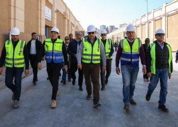 وزير قطاع الأعمال في جولة ميدانية بشركة غزل المحلة ويتفقد الأعمال النهائية بالمرحلة الثانية من المشروع القومي لتطوير صناعة الغزل والنسيج