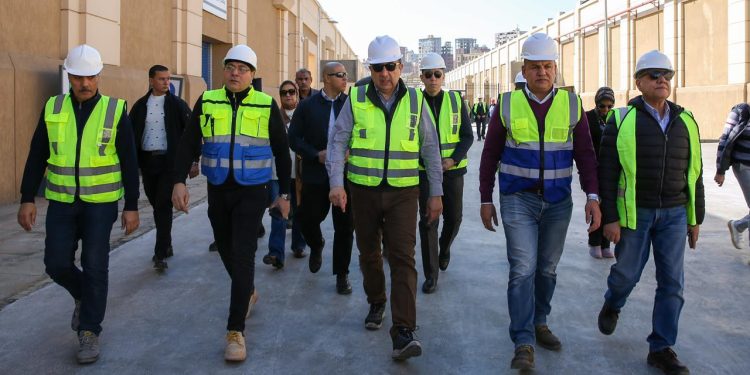 وزير قطاع الأعمال في جولة ميدانية بشركة غزل المحلة ويتفقد الأعمال النهائية بالمرحلة الثانية من المشروع القومي لتطوير صناعة الغزل والنسيج