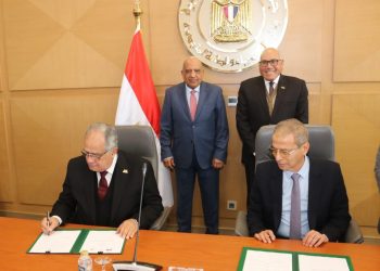 توقيع بروتوكول تعاون بين الشركة القابضة لكهرباء مصر والهيئة لتأسيس شركة متخصصة في أعمال التشغيل والصيانة لأنظمة الطاقة الشمسية
