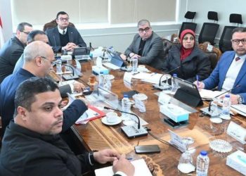 وزير الإسكان يستعرض التصور المبدئي لمشروع سكني جديد للإسكان المتوسط