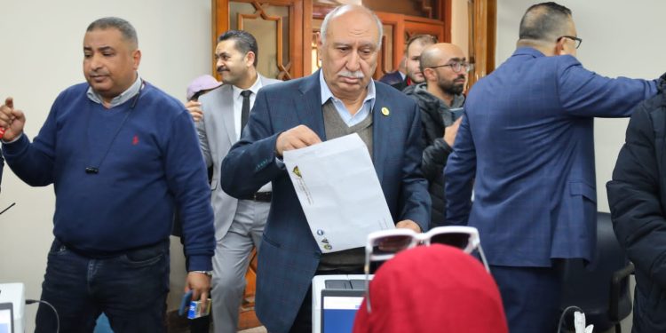 المهندس أحمد عثمان يتقدم بأوراق ترشحه رسميًا لمنصب نقيب المهندسين