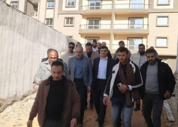 مسئولو “الإسكان” يتفقدون مشروعات سكنية بمدينة القاهرة الجديدة لدفع العمل