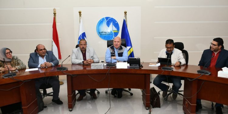 القابضة لمياه الشرب والصرف الصحي تسلّم شهادات المأمونية لعدد من محطات دمياط
