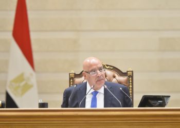 وزير قطاع الأعمال العام يهنئ المستشار هشام بدوي بانتخابه رئيسا لمجلس النواب