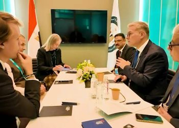 لتعزيز التعاون بقطاع التعدين المصري.. المهندس كريم بدوي يلتقي الرئيس التنفيذي للمجلس الدولي للتعدين والمعادن ICMM