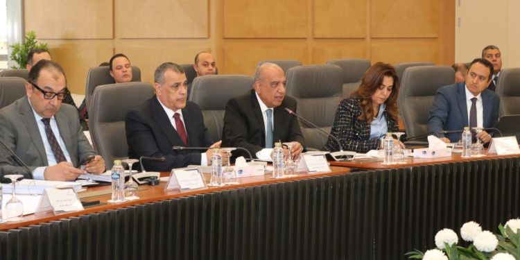 المجلس الأعلى للطاقة يناقش مجريات توفير “الطاقة” اللازمة ورفع القدرة لعـدد من المشروعات الصناعية