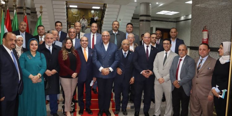 محافظ القليوبية يعقد لقاءً تعارفيًا مع أعضاء مجلسي النواب والشيوخ لتعزيز التعاون وتطوير الخدمات
