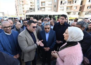 وزير الإسكان ومحافظ الدقهلية يتفقدان كورنيش مدينة المنصورة الجديدة