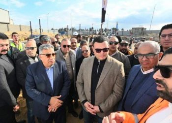 وزير الإسكان ومحافظ الدقهلية يتفقدان مشروع محطة معالجة الصرف الصناعي بجمصة