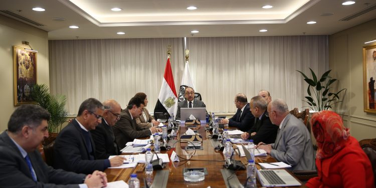 وزير قطاع الأعمال يتابع تقدم معدلات الإنجاز لمشروعات شركات المقاولات التابعة