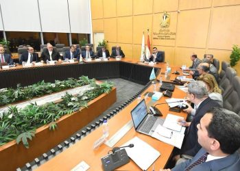  وزير الإسكان يتابع الموقف التنفيذي لمشروعات المبادرة الرئاسية “حياة كريمة” لتطوير قرى الريف المصري