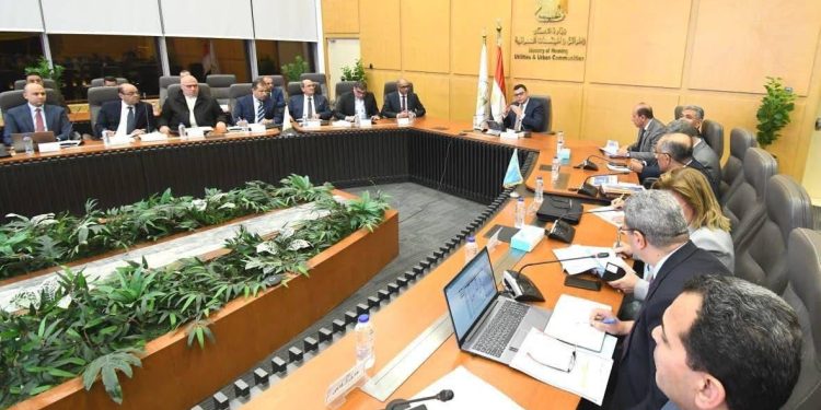  وزير الإسكان يتابع الموقف التنفيذي لمشروعات المبادرة الرئاسية “حياة كريمة” لتطوير قرى الريف المصري