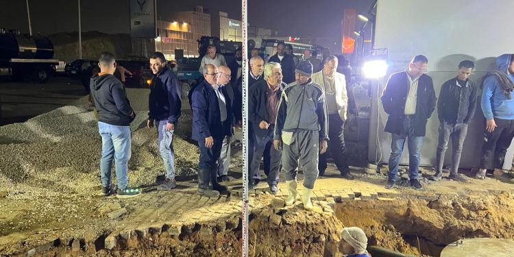 رئيس القابضة للمياه يتابع أعمال إصلاح الهبوط الأرضي بميدان محمد زكي بمحور الشهيد