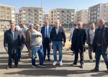 مسئولو “الإسكان” يتفقدون مشروعات سكنية وخدمية تابعة لصندوق تمويل المساكن