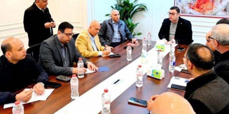 وزير الإسكان يعقد اجتماعا بمقر جهاز “مدينة حدائق أكتوبر” لمتابعة سير العمل بالمشروعات الجارية