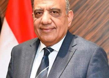 وزير الكهرباء يغادر إلى الصين لبحث الخطوات التنفيذية لإقامة مصنعى بطاريات تخزين الطاقة وأنظمة ربط المحطات على الشبكة القومية للكهرباء.