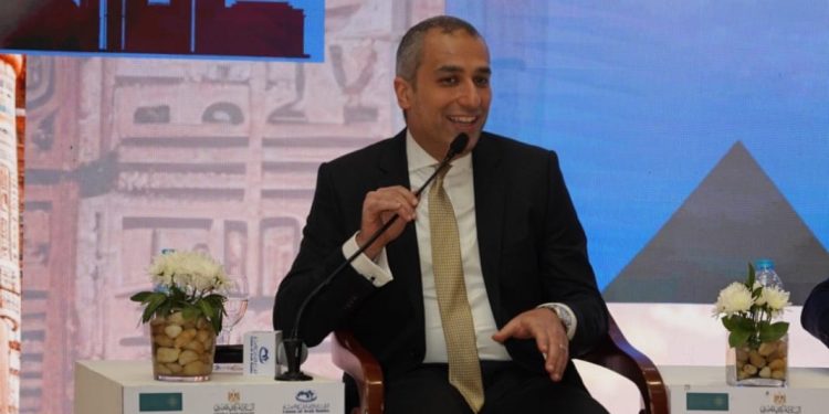 خلال مشاركته في المؤتمر العربي الثاني لمكافحة الاحتيال.. محمد أبو السعود :ضرورة تعزيز وعي العملاء وتأهيل الكوادر المصرفية لمواجهة المستجدات في جرائم الاحتيال