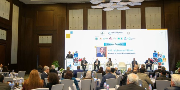 خلال ندوة نظمها البنك الدولي بالتعاون مع الاتحاد الأفريقي لمنظمات مقاولي التشييد.. وزير قطاع الأعمال العام يستعرض فرصا واعدة للاستثمار والتوسع الخارجي لشركات المقاولات التابعة