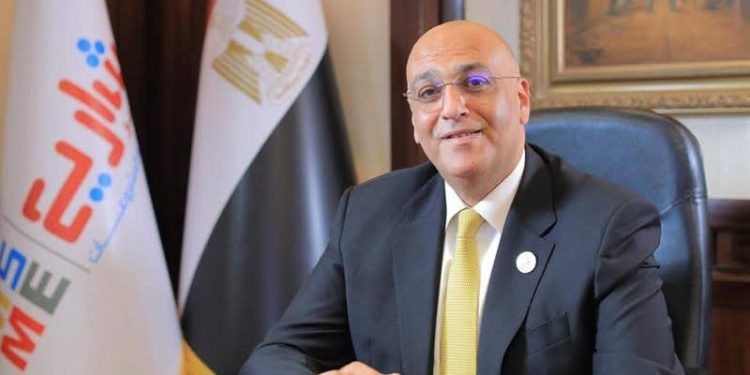 ببالغ الحزن والأسى.. تنعي جريدة «دار الشرق الأوسط» الأستاذ باسل رحمي في وفاة والدته