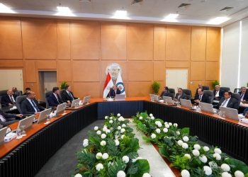 وزير البترول يناقش مع الشركات العالمية خطة تعزيز الانتاج والإجراءات التحفيزية للاستثمار