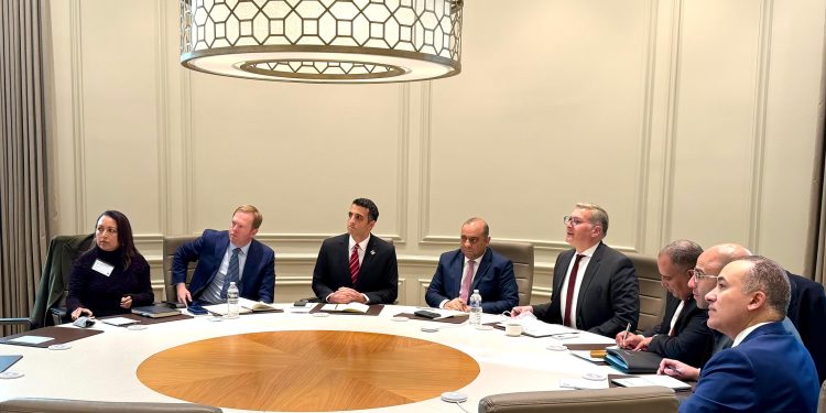 وزير البترول والثروة المعدنية يبحث مع شيفرون الأمريكية تسريع ربط حقل افروديت القبرصي بمصر