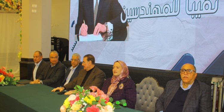 هاني ضاحي يلتقي مهندسي السويس ويستعرض برنامجه الانتخابي مع طرح فكرة إنشاء نادٍ للمهندسين