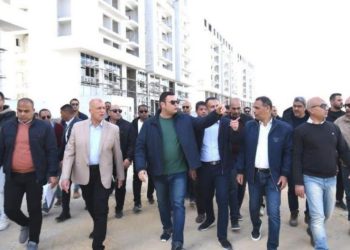 وزير الإسكان يتفقد الشاليهات والفيلات والعمارات السكنية بكومباوند “مزارين” بمدينة العلمين الجديدة