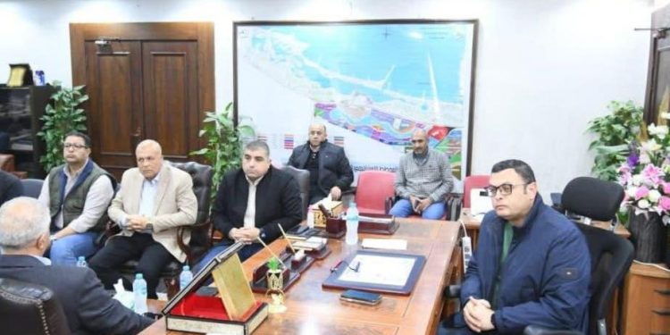 وزير الإسكان يتابع موقف تنفيذ المشروعات التنموية فى “سملا وعلم الروم” ومدينة رأس الحكمة الجديدة