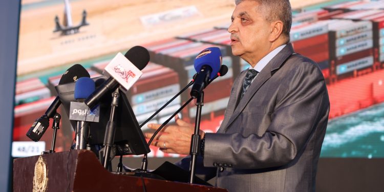 الفريق أسامة ربيع:”قناة السويس أعادت تعريف نفسها من جديد لتصبح منظومة لوجيستية متطورة تتبنى التحول الرقمي” 