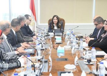 في أول اجتماع لها عقب أداء اليمين الدستورية أمام فخامة رئيس الجمهورية: وزيرة الإسكان تتابع موقف تنفيذ المبادرة الرئاسية “حياة كريمة”