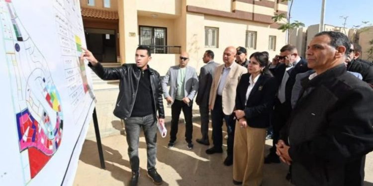 وزيرة الإسكان تتفقد وحدات المبادرة الرئاسية “سكن لكل المصريين” وتتابع أعمال المرافق بمدينة حدائق العاصمة