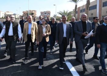 وزيرة الإسكان تتفقد محطة المياه الرئيسية وتتابع تطوير وصيانة الطرق بالمدينة