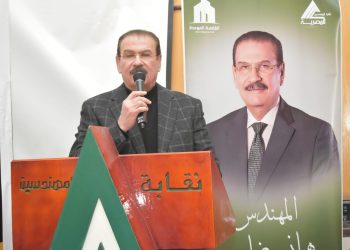 هاني ضاحي يبدأ زيارته للوادي الجديد بلقاء المحافظ ويؤكد لمهندسيها: دعم التنمية وتمكين الكفاءات أولوية المرحلة المقبلة