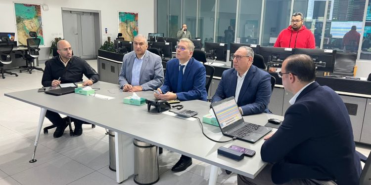 وزير البترول والثروة المعدنية يزور مركز التحكم بالشبكة القومية للغاز الطبيعي