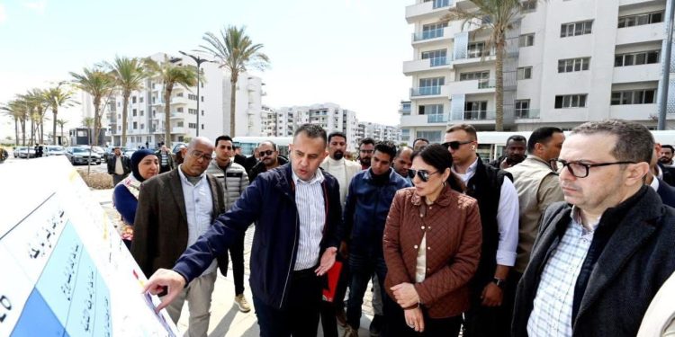 وزيرة الإسكان تتفقد كومباند “مزارين” بمدينة العلمين الجديدة