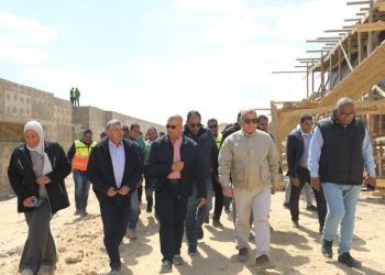 نائب وزيرة الإسكان يتفقد مشروعات الصرف الصحي ضمن مبادرة ” حياة كريمة” بمحافظة المنيا