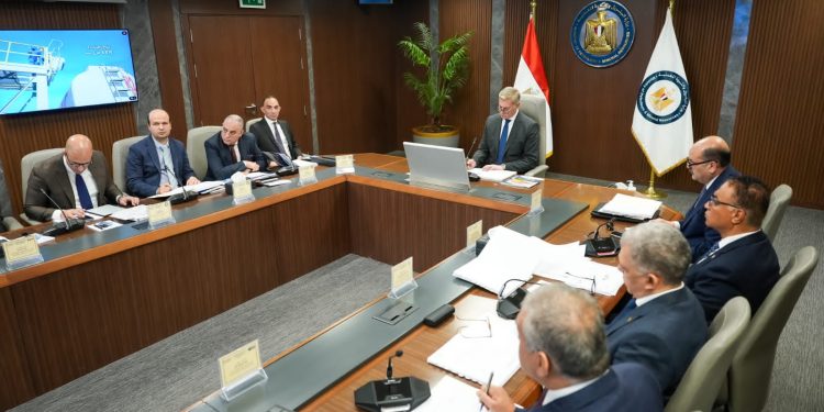 خلال الجمعية العامة لشركة إيثيدكو.. وزير البترول والثروة المعدنية يشيد بمنتجات الشركة ويؤكد قدرتها على المنافسة عالميًا