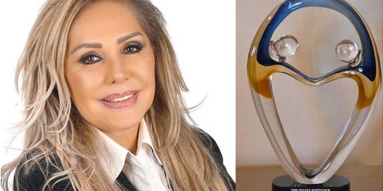 تكريم عضو بالروتاري المصري بجائزة (سيلفيا ويتلوك) تقديراً لدورها في تمكين المرأة وتنمية المجتمع