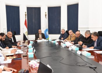 القابضة للمياه: متابعة مشروعات حياة كريمة واستعدادات عيد الفطر وفصل الصيف وتعزيز التحول الرقمي بقطاع المياه